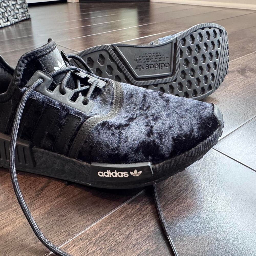 Adidas Originals Women's Black Trainers (7.5--fits like 8.5)